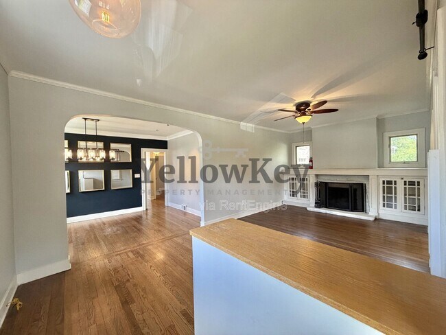 Foto del edificio - 376 Hill Ave
