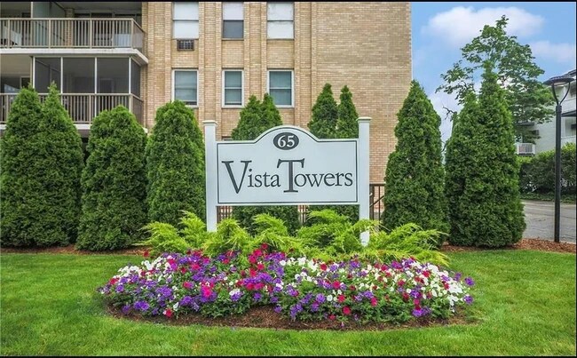 Foto del edificio - 65 Glenbrook Rd
