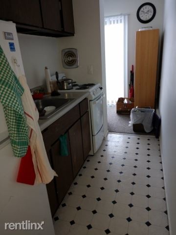 Foto del edificio - 1321 Wilmot St