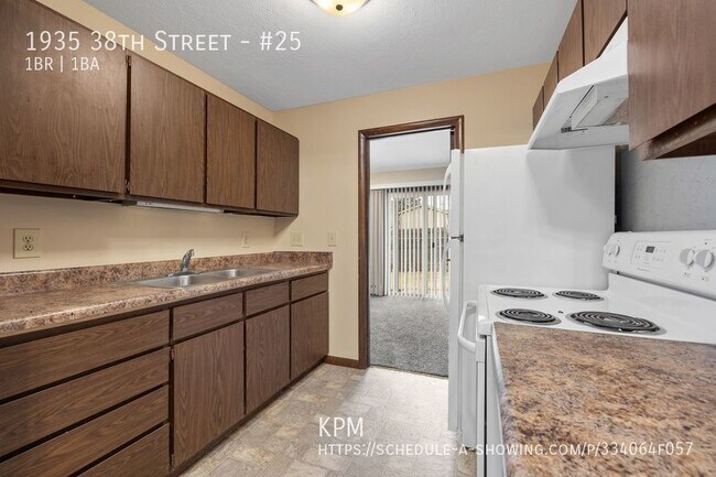 Foto del edificio - * PENDING APPLICATION * 1 BED | 1 BATH | A...