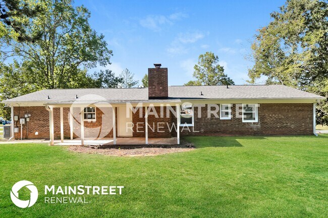 Foto del edificio - 310 Rolling Hills Ln