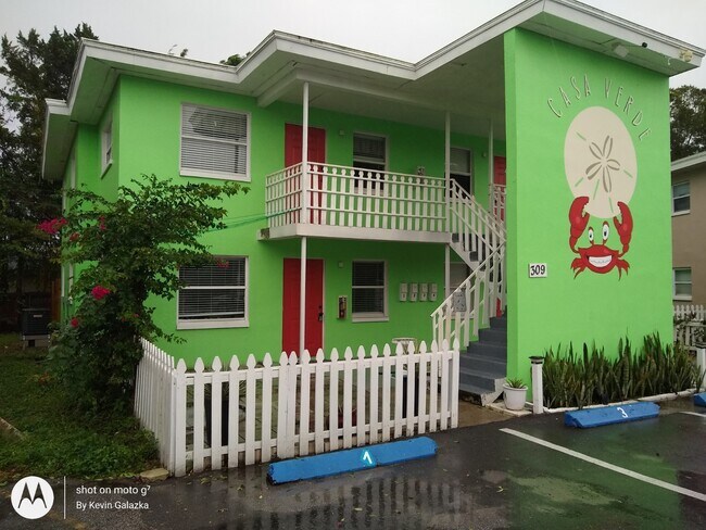 Foto del edificio - 309 Avanda Ct