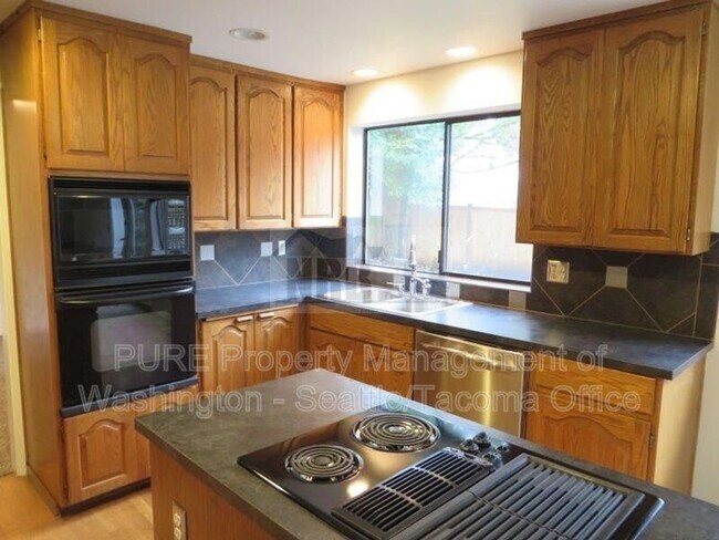 Foto del edificio - 702 119th St S