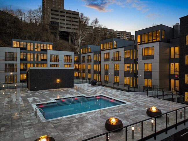 Foto del edificio - 7101 River Rd