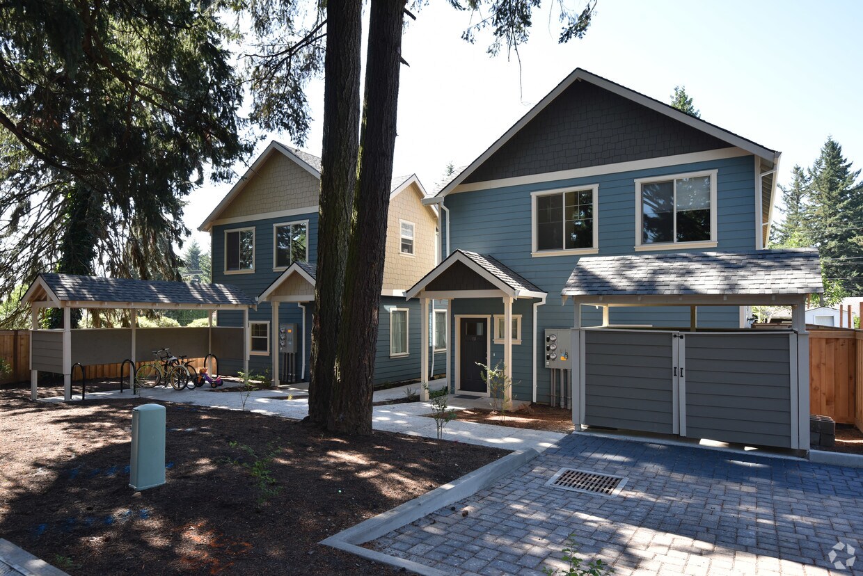 Building Photo - 18 NE 151st Ave