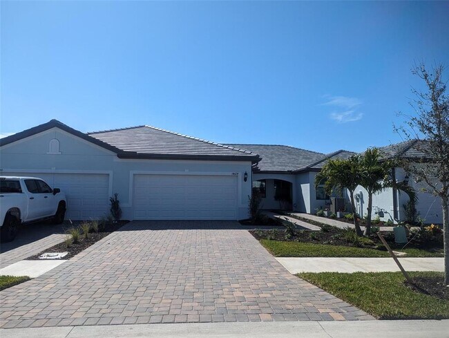 Building Photo - 14624 MISTY POND Loop
