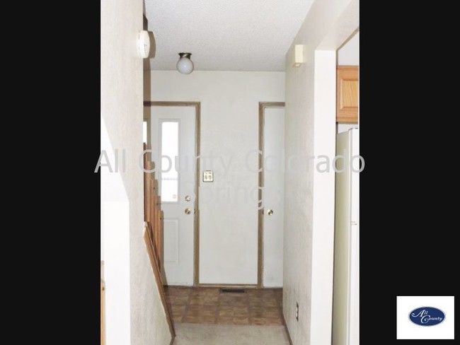 Building Photo - 4301 Hunting Meadows Cir