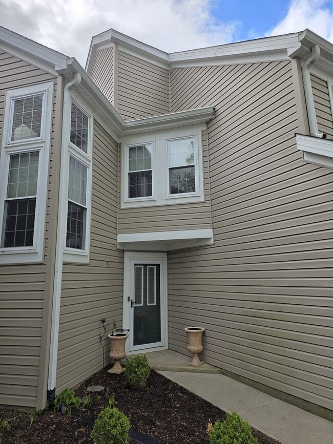 Building Photo - 344 Kildare Ct