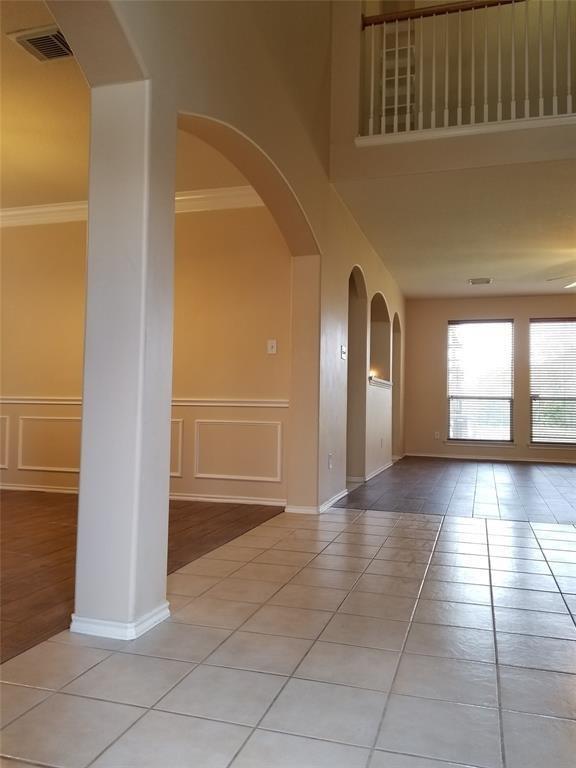 Building Photo - 21038 Narrow Gate Dr
