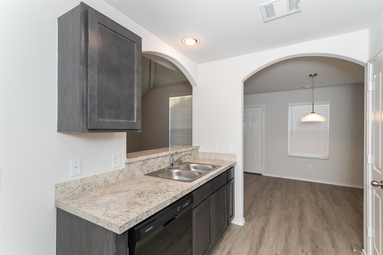 Building Photo - 22282 Porter Mountain Trl