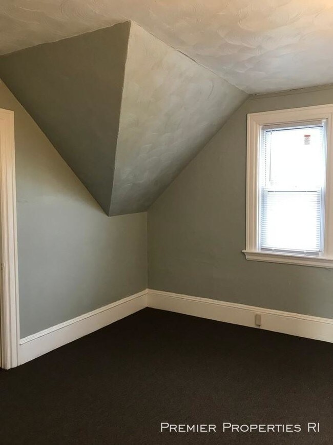 Foto del edificio - 1 bedroom in Cranston RI 02905