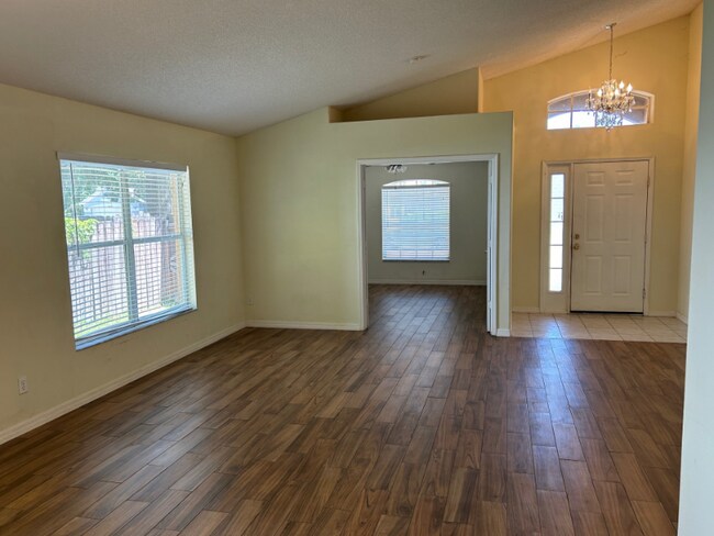 Foto del edificio - 4434 Brookdale Ct