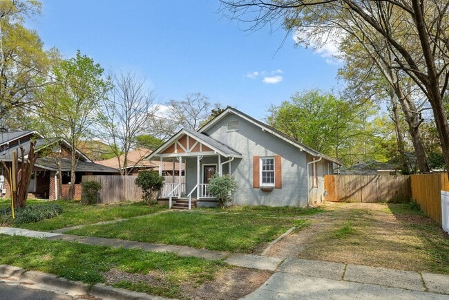 Building Photo - 43 1/2 Ash St NE