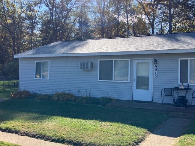 Photo - RANCH STYLE 3 BEDROOM DUPLEX FOR LEASE Townhome