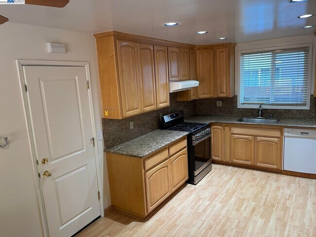 Foto del edificio - 423 Westchester St