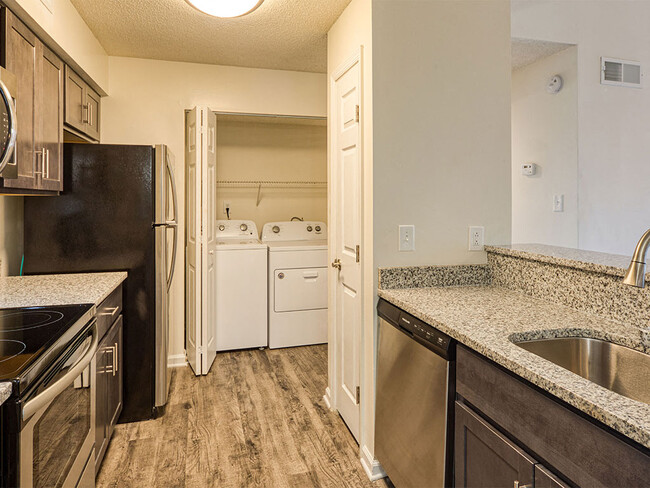 Kitchen-Renovated-Apt-Latitudes - Latitudes Apartments