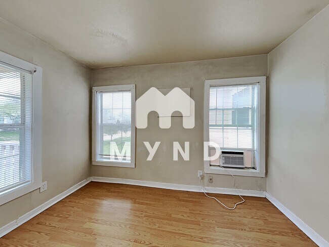 Building Photo - 3109 S Wesleyan Dr