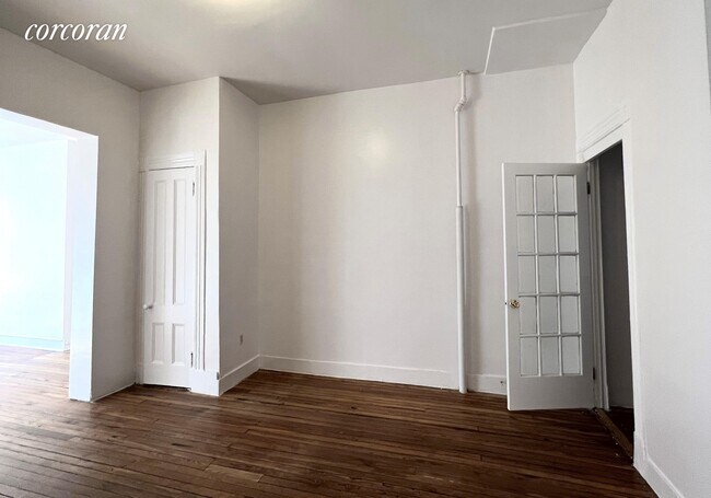 Building Photo - 545 10th St