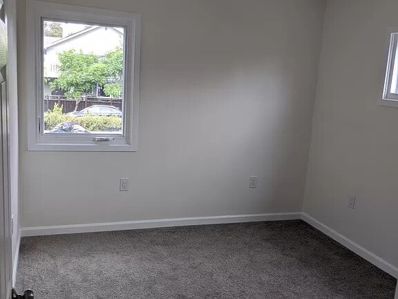 Building Photo - 4576 Marlborough Dr