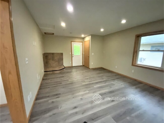 Building Photo - 8025 6th St NE