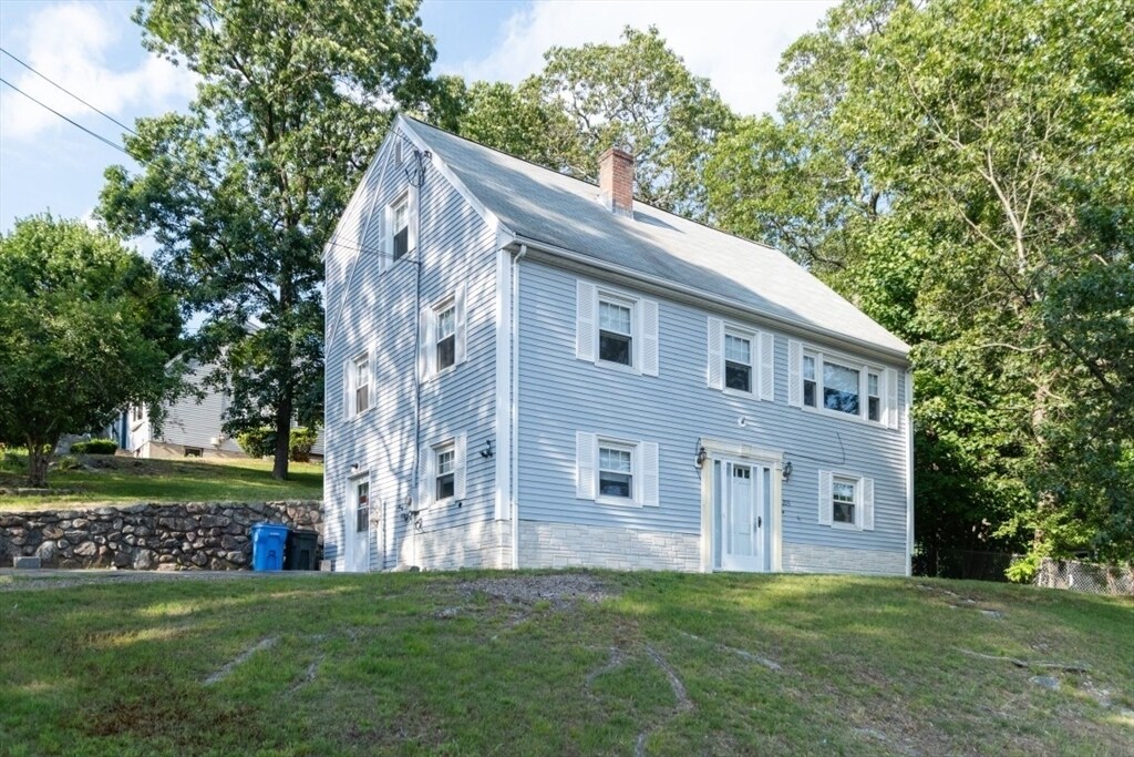 Primary Photo - 205 Hardy Pond Rd