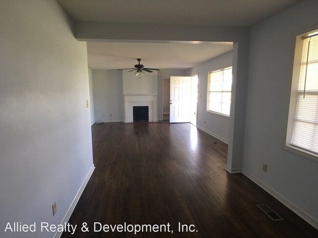 Building Photo - 2 br, 2 bath House - 920 Alberta Drive