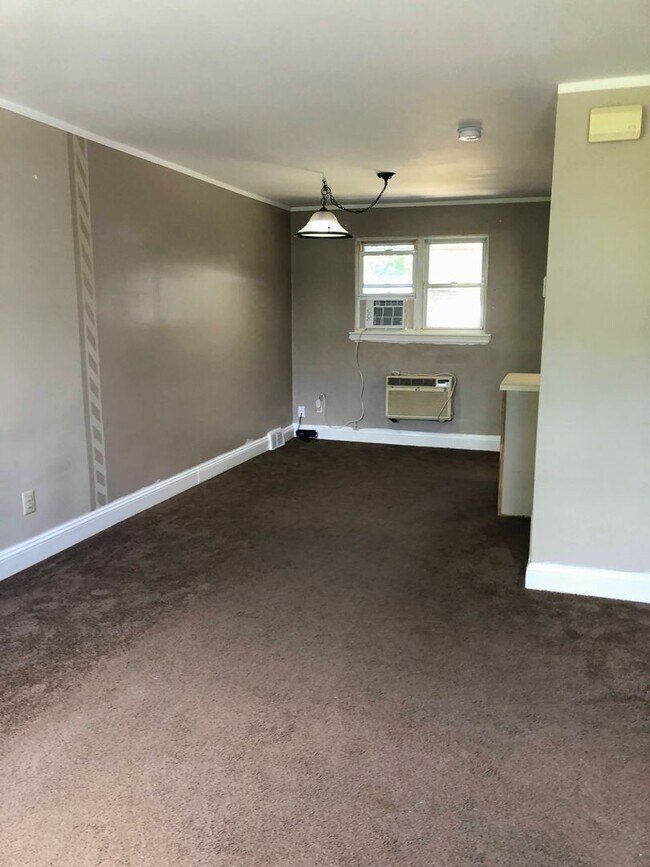 Building Photo - Beautiful Two Bedroom Home in Norristown's...