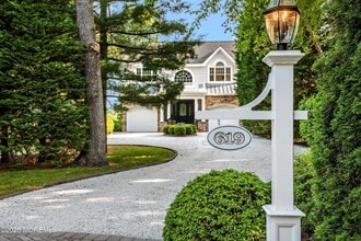 Building Photo - 619 Beacon Blvd