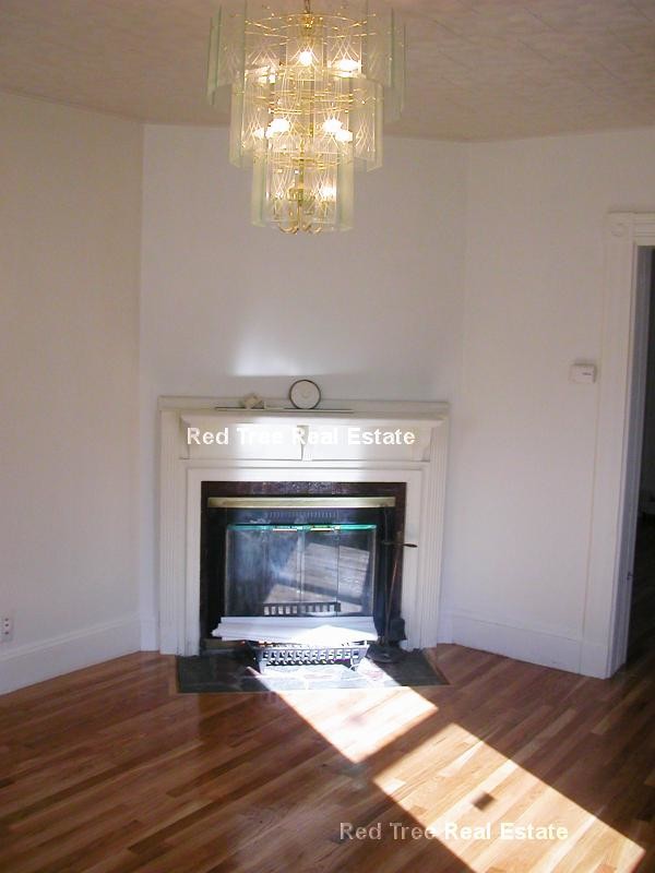 Building Photo - 31 Seattle St