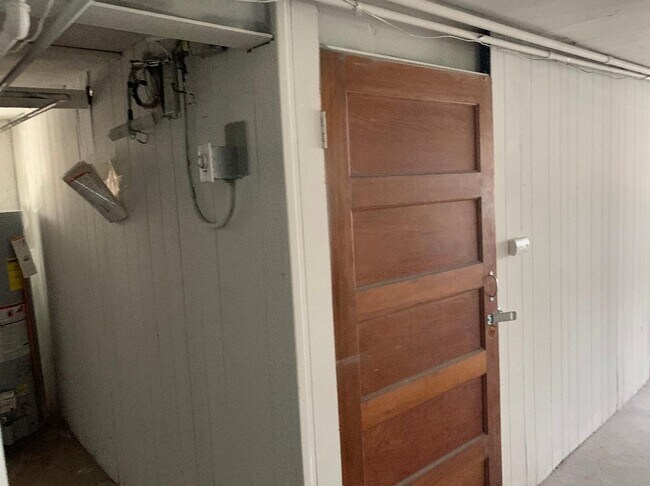 Lockable storage room - 5348 W Wilson Ave
