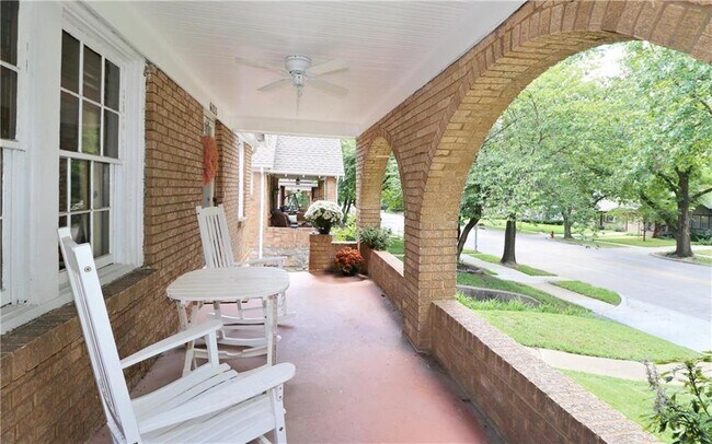 Building Photo - 6133 Rockhill Rd