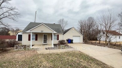 Building Photo - 1408 Western Ave