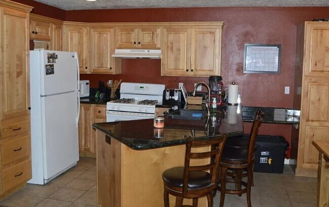 Foto del edificio - Beautiful 4 Bed, 2.5 Bath Home in the Cove Subdivision in Cedar City!