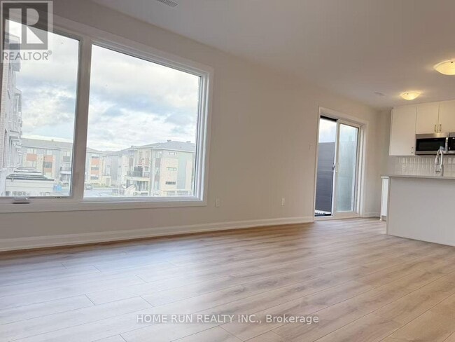 Building Photo - 1021 Creekway Private