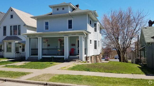 Building Photo - 2328 1/2 W 6th St