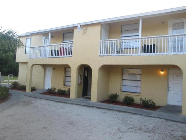 Foto del edificio - 3950 Lora St