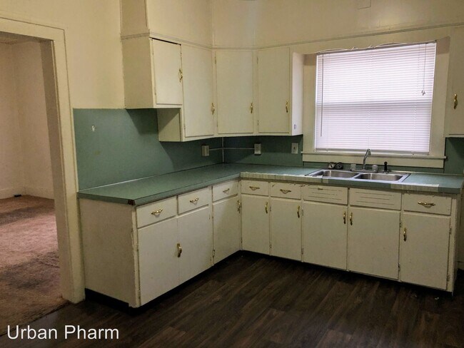 Foto del edificio - 852 11th St NW