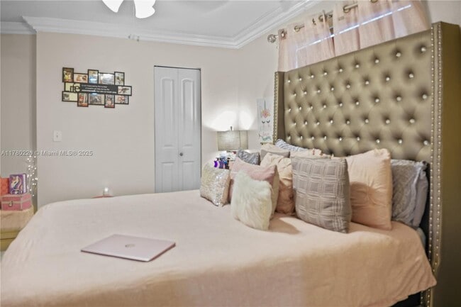 Foto del edificio - 19310 NW 48th Ct