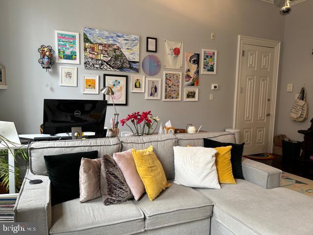 Building Photo - 277 S 4th St