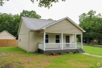 Building Photo - 140 3rd St N