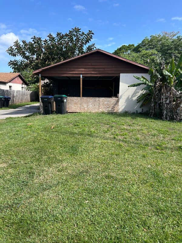 Foto principal - 5521 Lehigh Ave
