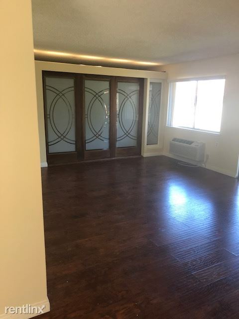 Building Photo - 1 br, 1 bath Condo - 2396 Via Mariposa- We...