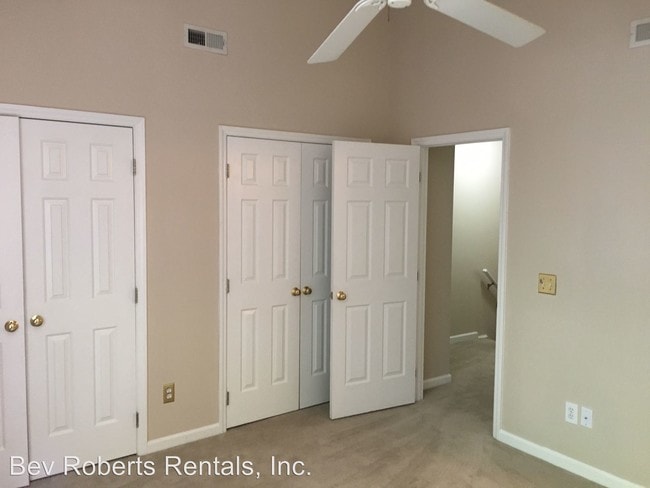 Building Photo - 4225 Sunscape Ln