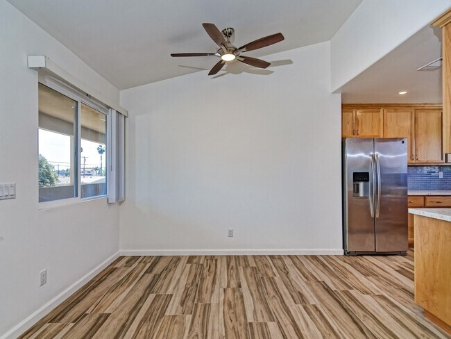 Foto del edificio - 6372-6378 Inman St