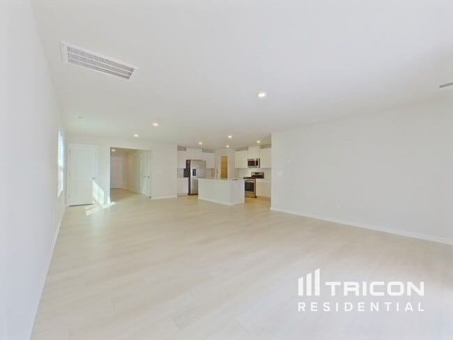 Building Photo - 4058 Rustling Grass Trl