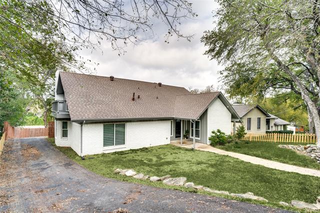 Building Photo - 2021 Wildwood Dr