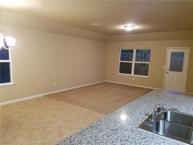 Foto del edificio - 5905 Montrelia Dr