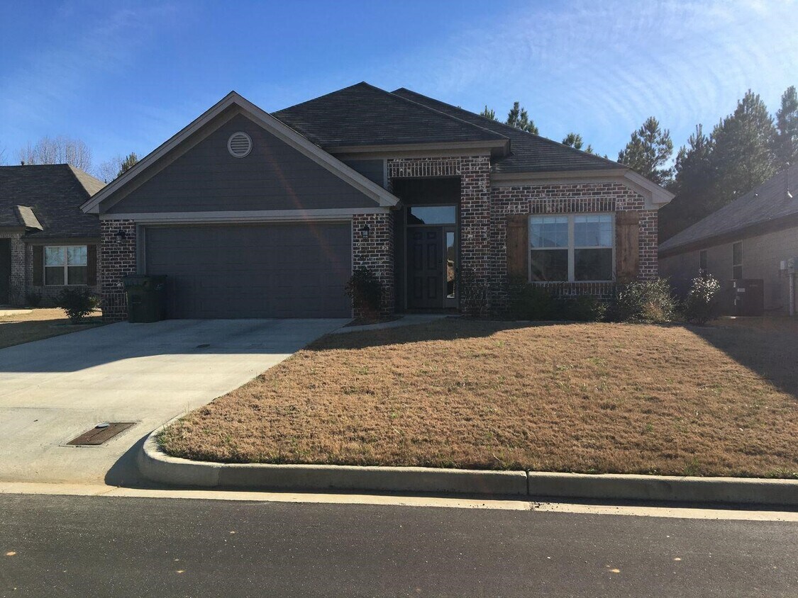 Foto principal - 713 Charlemont Ln