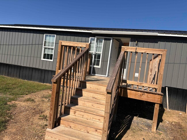 Foto del edificio - 86 Young Branch Rd