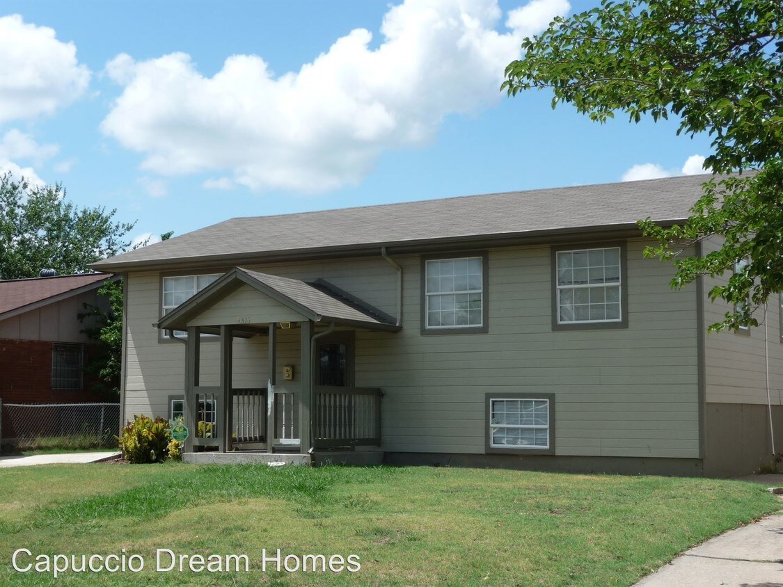 Foto principal - 5315 NW Elm Ave